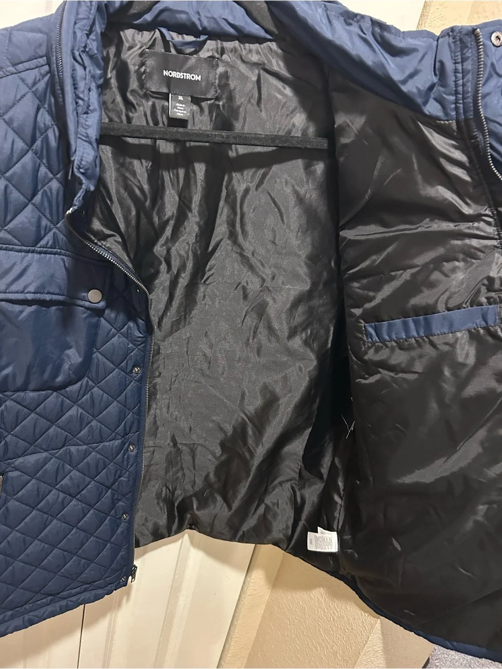 NWT Nordstrom Men’s Quilted Vest Navy Hooded , XL